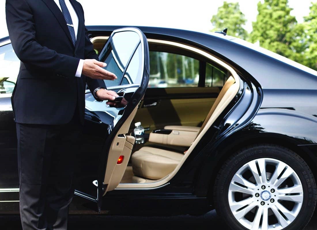 Travel Privately &amp; Comfortably with Our Private Car Service Vancouver