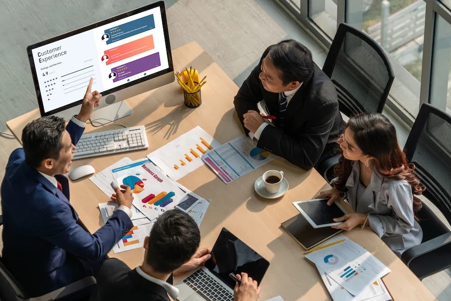 Emergency communication tools to Protect Employees in Real Time