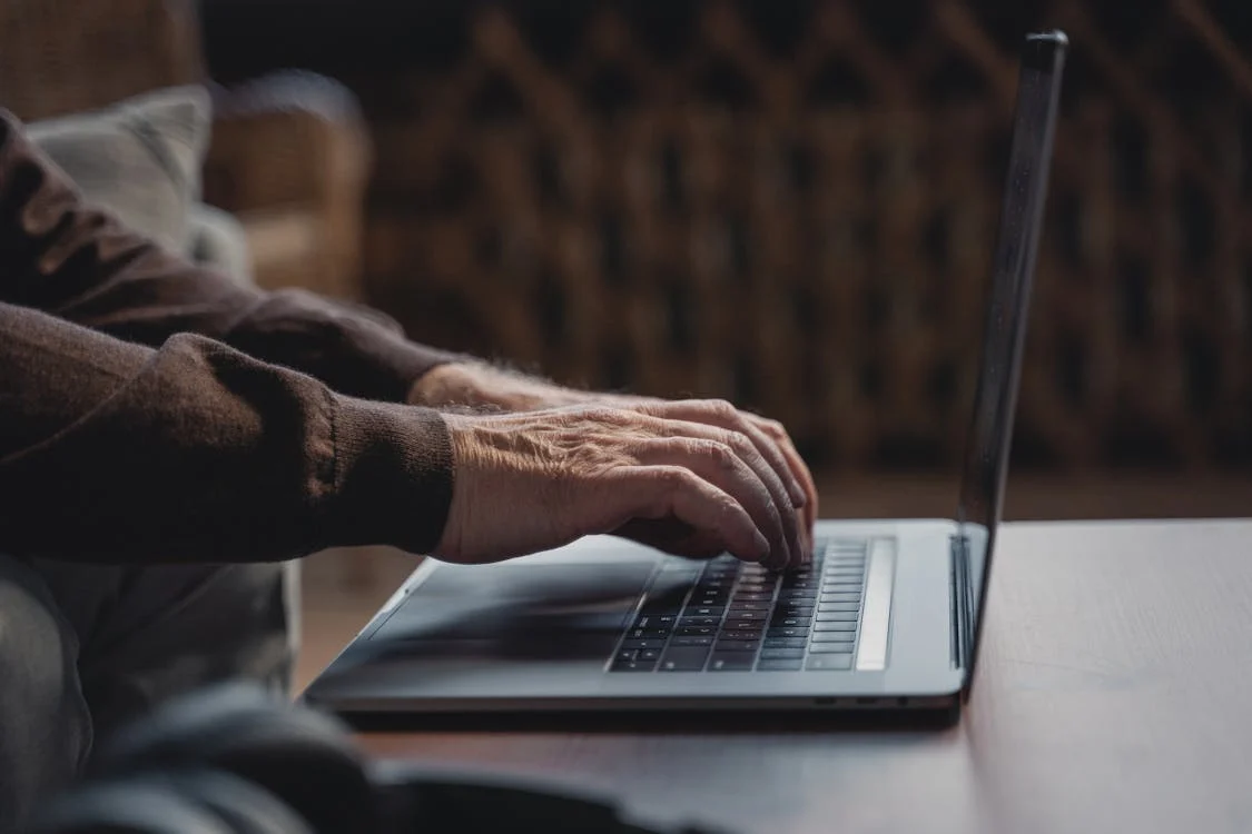 B2B Competitive Intelligence: Supporting Strategic Business Decisions